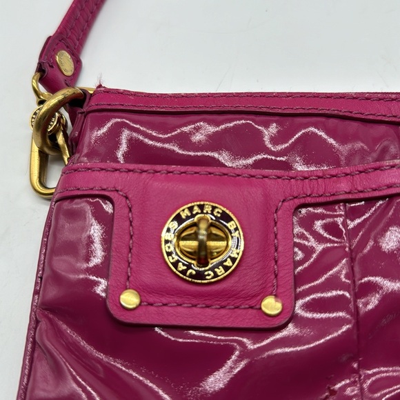 Marc Jacobs Hot Pink Small Crossbody Bag MCB6324E - Picture 4 of 13